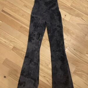 Gray Tie-Dye Flare Leggings